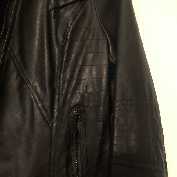 Sassy black jacket - Picture 3 of 5